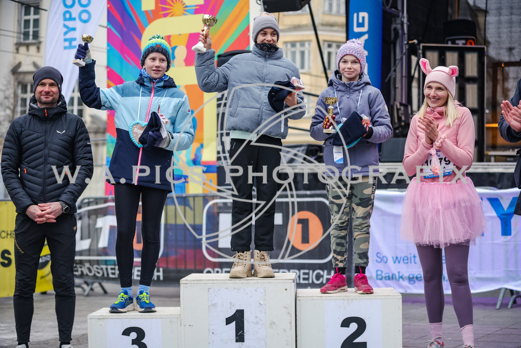 SILVESTERLAUF LINZ 25 | Linz, AUSTRIA, 31. Dezember 25, TRIRUN SILVESTERLAUF LINZ 25 , Image shows: 
Photo: WAPICS / BINDER Manuel