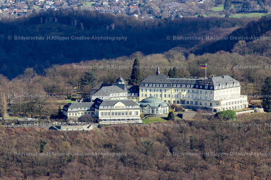 Luftbilder Königswinter-0084 | Luftbildfotografie Gebäudekomplex der Hotelanlage Steigenberger Grandhotel &amp; Spa Petersberg in Königswinter im Bundesland Nordrhein-Westfalen, Deutschland. - Realisiert mit Pictrs.com