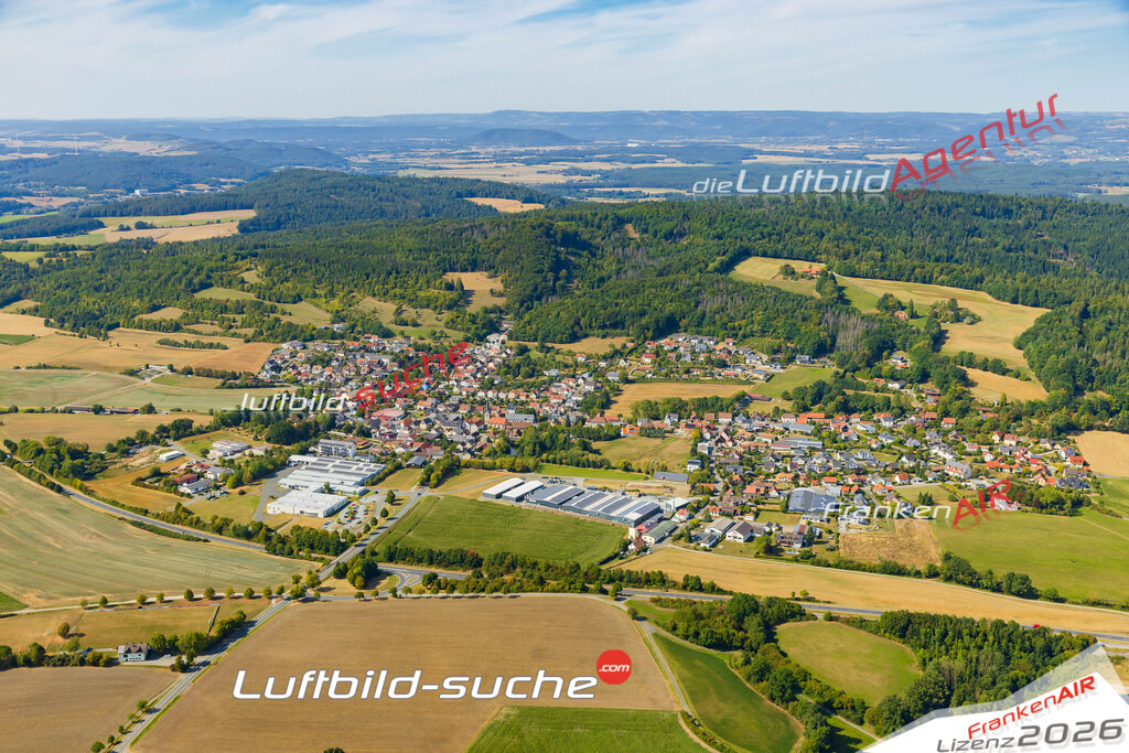 Schmölz Küps Bild- Das Luftbild wurde 2025 vom UL-Flugzeug heraus erstellt ( keine Drohne ) - Hochauflösende Luftaufnahme -Nicht vergleichbar mit Google Maps oder Satelittenbilder- Die Geschenkidee !Mit Lizenz und Bildrechte bestellbar