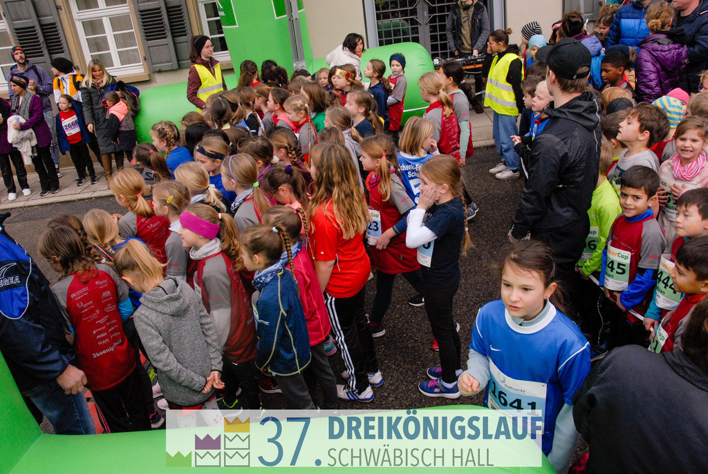AOK JuniorCup 400m | 3Koenigslauf 2023 - Realisiert mit Pictrs.com