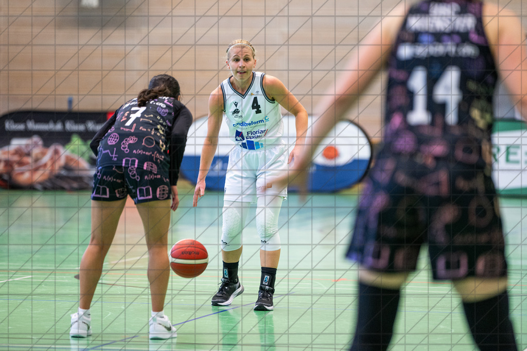 2. DBBL Nord 25/26 | Testspiel | BBC Osnabrück vs. UBC Müsnter | POTRATZ-BRAMSCHER Annemarie (BBC Osnabrück #4) //  14.09.25: 2. DBBL Nord 25/26 | Testspiel | BBC Osnabrück vs. UBC Müsnter / Osnabrück / Deutschland  //   CREDIT:www.bullenfotos.de, Martin König, Hörner Weg 40, D-49078 Osnabrück, +4917663732967 // Nutzung und Weitergabe nur zu den vereinbarten Zwecken. Presseanfragen an Ersteller. Alle Rechte beim Ersteller. Honorierung nach MFM. - Realisiert mit Pictrs.com