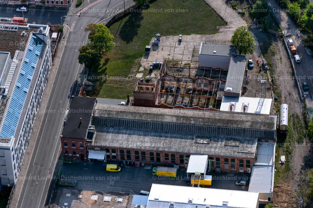 4040171 | WERTINGEN 14.09.2020 Gebäude und Produktionshallen auf dem Fabrikgelände der "Barth Metall GmbH" und der "logib GmbH" an der Spinnereistraße im Ortsteil Neulindenau in Wertingen im Bundesland Sachsen, Deutschland. Weiterführende Informationen bei: Gustav Barth GmbH. // Building and production halls on the premises of "Barth Metall GmbH" on Spinnereistrasse in the district Neulindenau in Wertingen in the state Saxony, Germany. Further information at: Gustav Barth GmbH. Foto: Gerhard Launer