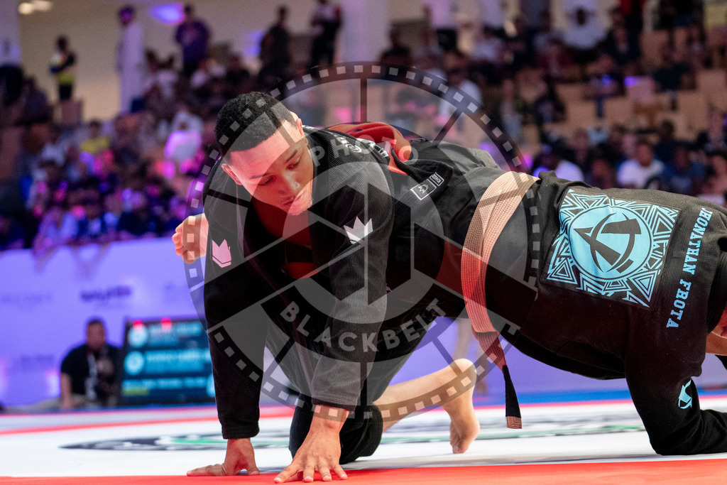 20231108PBB1065 | Fighters compete during the AJP World Professional Championship in the Mubadala Arena in Abu Dhabi, Arab United Emirates, on November 8, 2023.