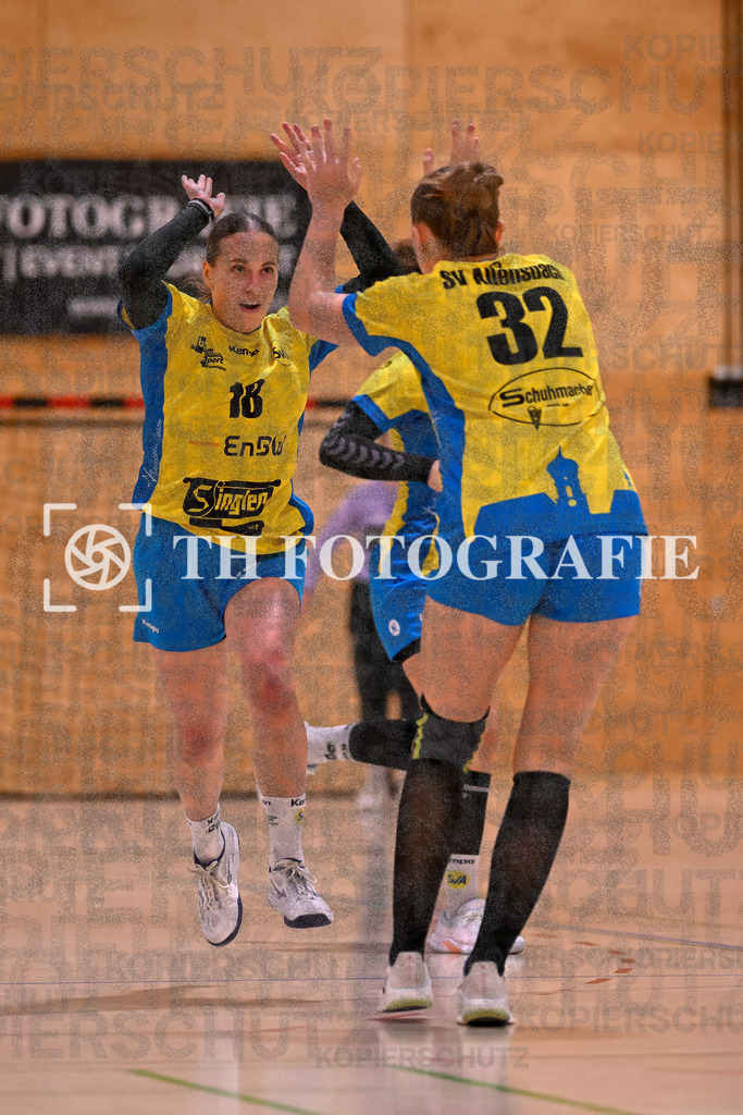GER, SG Maulburg/Steinen - SV Allensbach 2, Frauen-Handball, Oberliga Suedbaden, 1. Spieltag, Saison 2024/2025, 28.09.2024 | Vanessa Woschek (SV Allensbach 2, #18), Marlene Scherer (SV Allensbach 2, #32)GER, SG Maulburg/Steinen - SV Allensbach 2, Frauen-Handball, Oberliga Suedbaden, 1. Spieltag, Saison 2024/2025, 28.09.2024Foto: TH Fotografie/Thomas Hess