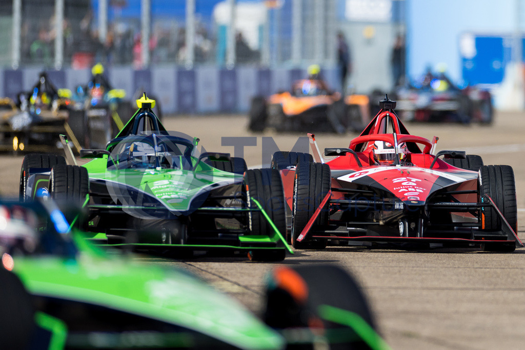 GEPA-20230423-101-147-0224 | BERLIN,GERMANY,23.APR.23 - MOTORSPORTS, FORMEL E - E-Prix of Berlin, Berliner Tempelhof Airport Circuit. Image shows Nick Cassidy (NZL / Envision) and Jake Dennis (GBR / Andretti).  
Photo: GEPA pictures/ Matthias Trinkl