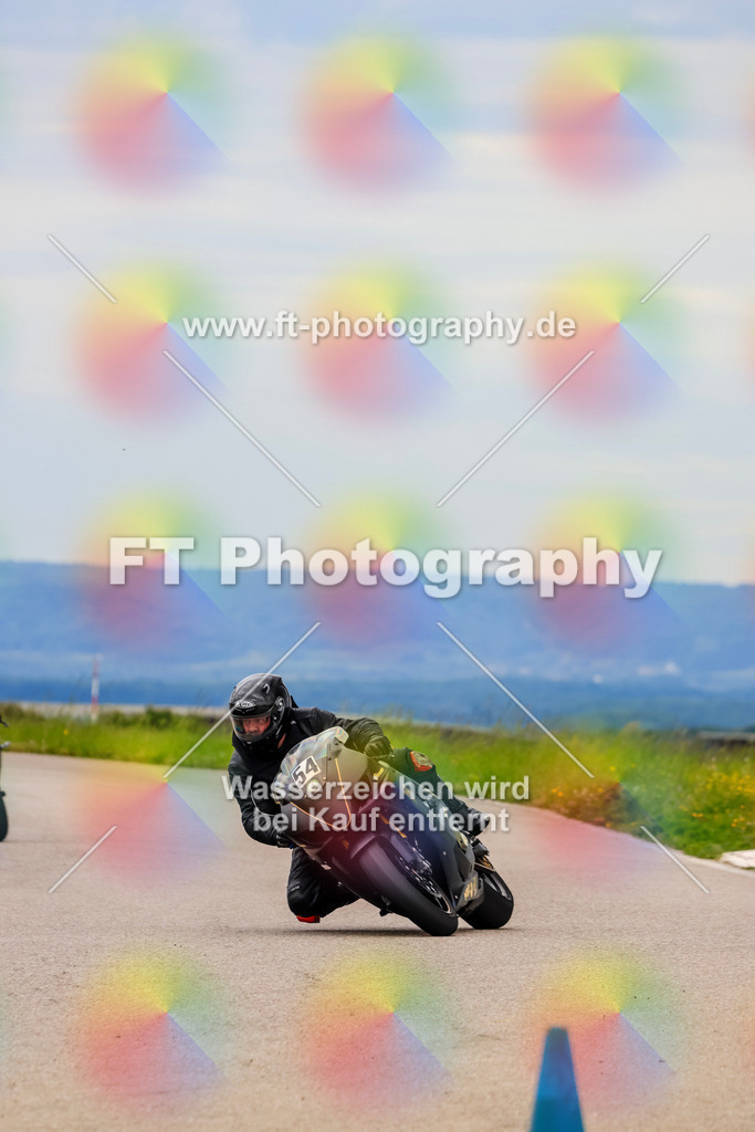 MotoTeam-2829 | Hier findet Ihr Bilder von Touristenfahrten auf der Nürburgring Nordschleife oder von anderen Veranstaltungen die ich besucht habe. Viel Spass beim Durch Schauen 