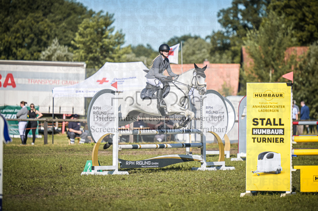 DOS_1602 | Entdecke hochwertige Reitturnierfotos von Foto Oger. Professionell, emotional und authentisch – jetzt Lieblingsmomente im Shop bestellen.Deutschlandweite Turnierfotografie. - Realisiert mit Pictrs.com