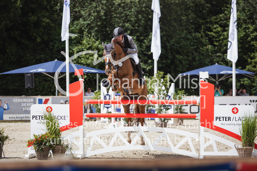 250713_BHO_M2-Spr-2-625 | Deine schönsten Turniermomente als professionelle Fotos! Entdecke hochwertige Pferdesport-Fotografie im Online-Shop. Jetzt Fotos finden & bestellen!