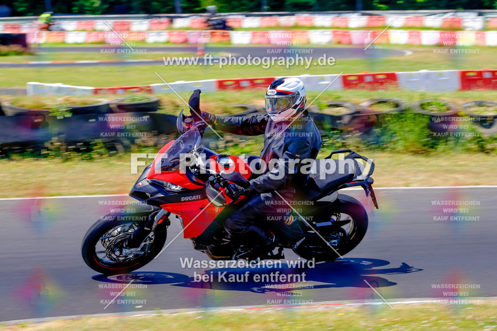 _MOT9382 | Hier findet Ihr Bilder von Touristenfahrten auf der Nürburgring Nordschleife oder von anderen Veranstaltungen die ich besucht habe. Viel Spass beim Durch Schauen 