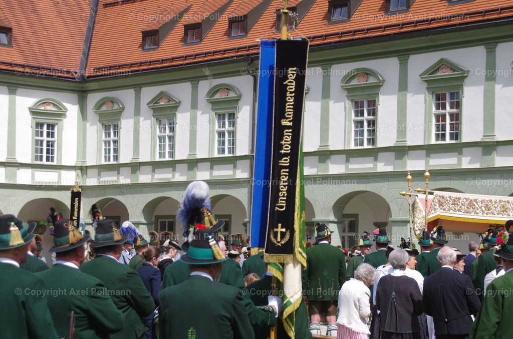 IMGP7035 | fotografiert von Axel PollmannLeonhardi Wallfahrt Benediktbeuern und Murnau, Fronleichnam, Fasching, Landschaft im Loisachtal und Benediktbeuern  - Realisiert mit Pictrs.com