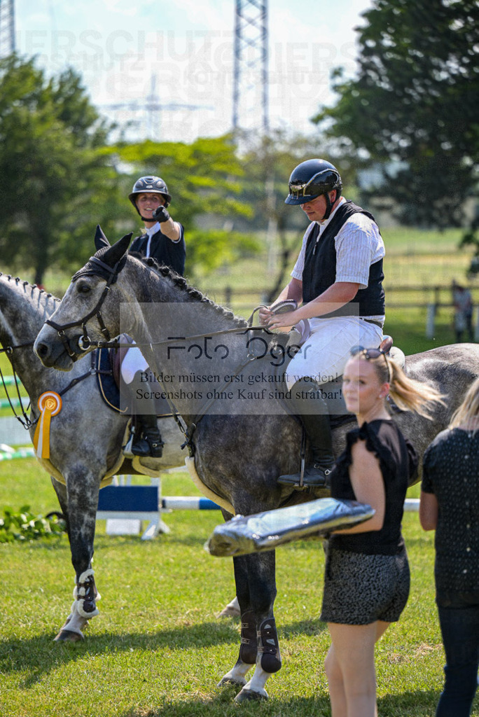 Reitturnier Voxtrup | Entdecke hochwertige Reitturnierfotos von Foto Oger. Professionell, emotional und authentisch – jetzt Lieblingsmomente im Shop bestellen.Deutschlandweite Turnierfotografie. - Realisiert mit Pictrs.com