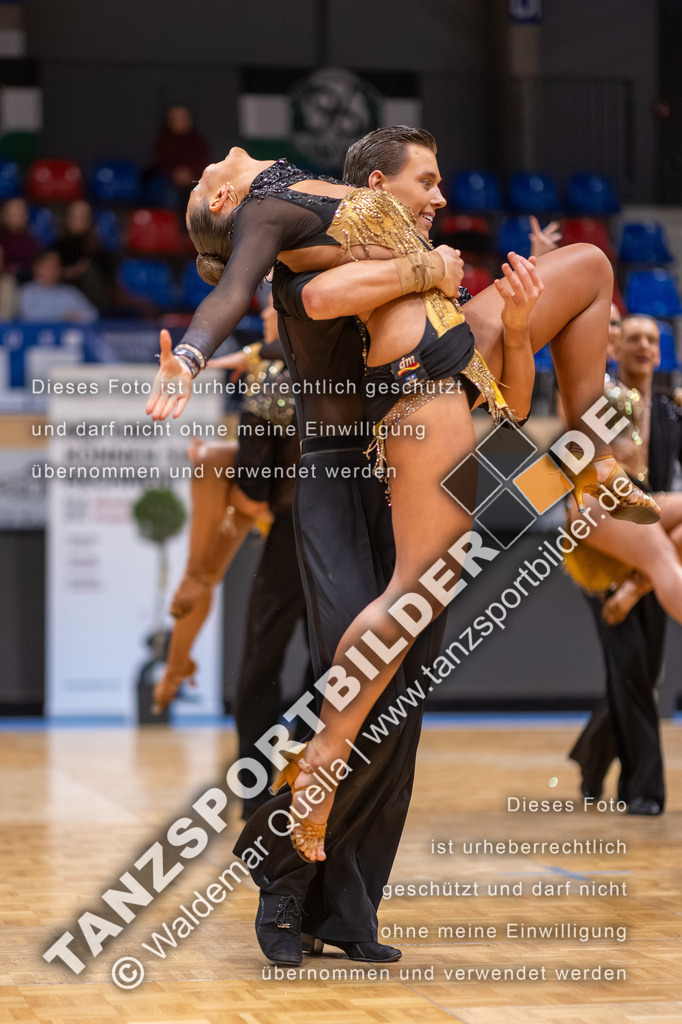 20260328-01351 | Hier finden Sie Tanz Bilder vom Latein und Standard Formationen tanzen. Sportbilder vom Tanzsport. Schöne Fotos und von Weltmeisterschaft, Europameisterschaft, Bundesliga, Regionalliga, Oberliga und Landesliga sowie von GOC Stuttgart, DanceComp, WM Bremen
