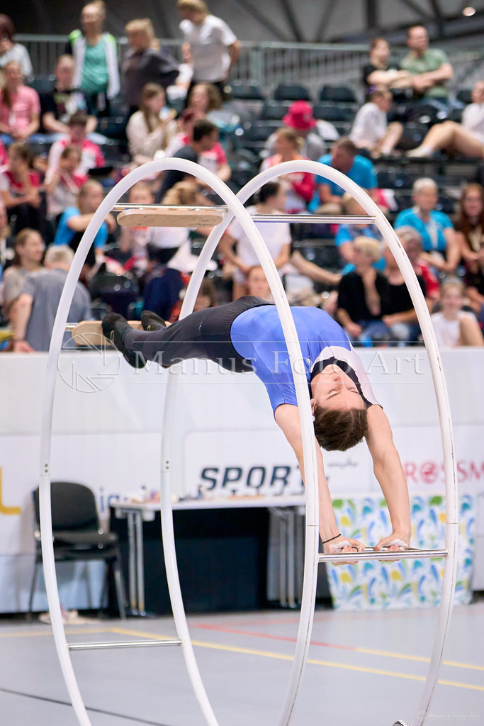A-DSC03005 | Professionelle Sportfotografie in Hamburg, Schleswig-Holstein und Niedersachsen – spezialisiert auf Rhönrad, Geräteturnen, Leistungsturnen und rhythmische Sportgymnastik. Bundesweite Begleitung von Rhönrad-Events. Jetzt Sport-Fotos - Realisiert mit Pictrs.com