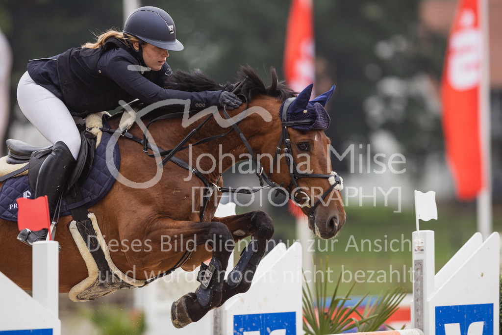 230730_BHO_M2-Spr_1-440 | Deine schönsten Turniermomente als professionelle Fotos! Entdecke hochwertige Pferdesport-Fotografie im Online-Shop. Jetzt Fotos finden & bestellen!