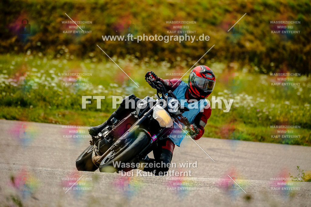 Chambley Juli-2982 | Hier findet Ihr Bilder von Touristenfahrten auf der Nürburgring Nordschleife oder von anderen Veranstaltungen die ich besucht habe. Viel Spass beim Durch Schauen 