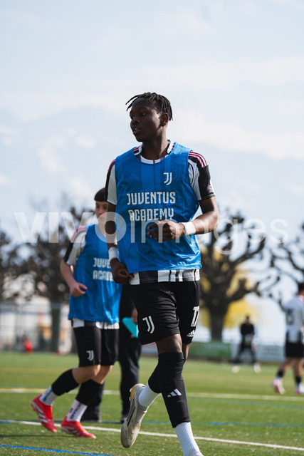 juv_lut_fmachado-0092 | Images from the Juniors B match between Juventus Academy and FC Lutry, played on 18 March 2026 in Lutry, Switzerland, featuring players, coaching staff and match action throughout the game.