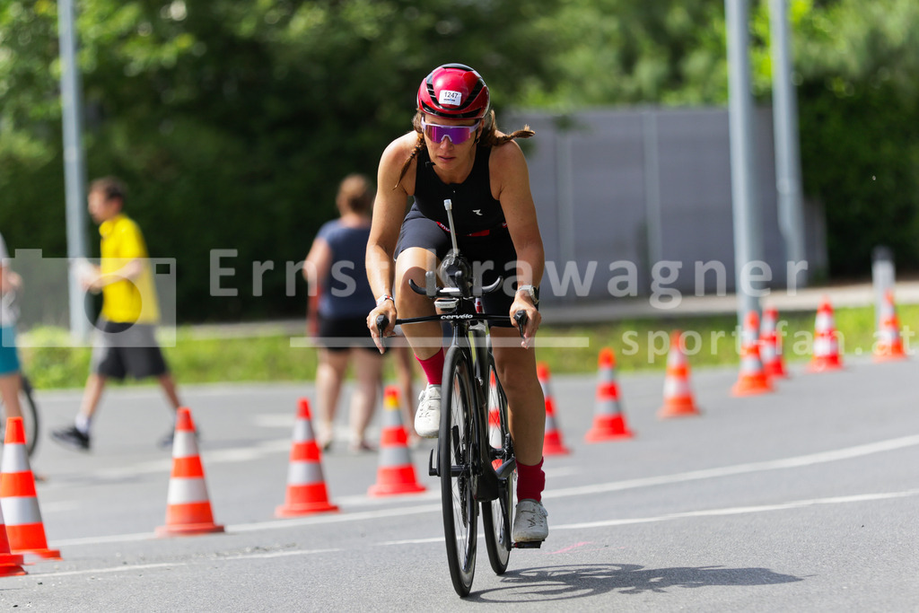 Klagenfurt 2026 | Ina Schildbach (GER) Ironman, Klagenfurt 2026,  Lambichl, Klagenfurt , Austria. Photo: Ernst Krawagner - Realisiert mit Pictrs.com