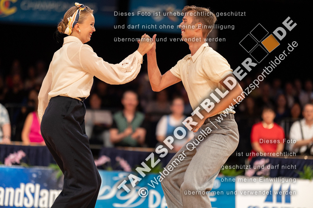 20230812-15213 | Hier finden Sie Tanz Bilder vom Latein und Standard Formationen tanzen. Sportbilder vom Tanzsport. Schöne Fotos und von Weltmeisterschaft, Europameisterschaft, Bundesliga, Regionalliga, Oberliga und Landesliga sowie von GOC Stuttgart, DanceComp, WM Bremen