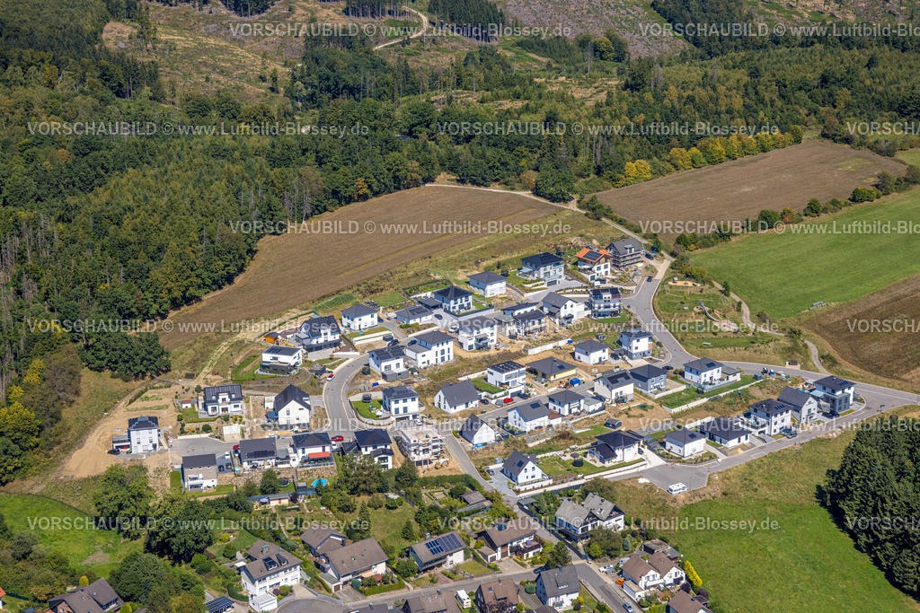 Kierspe250813431 | Luftbild, Baustelle und Neubau Einfamilienhäuser Wohnsiedlung Schmittenkamp, Ehringhausen, Halver, Sauerland, Nordrhein-Westfalen, Deutschland