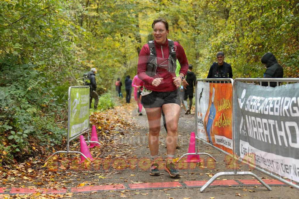 251026_1325_EX1_3433 | Sportfotografie im Rhein-Sieg Kreis, Köln, Bonn, NRW, Rheinland Pfalz, Hessen, etc. Unser Tätigkeitsfeld umfasst den Laufsport vom Volkslauf über den Marathon, Duathlon, Triathon bis zum Ultralauf wie Kölnpfad Ultra oder Schindertrail.