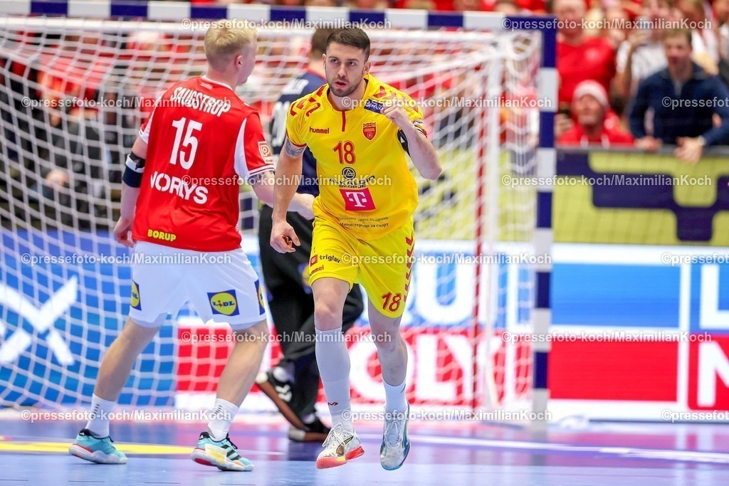 EHF16012602171 | 16.01.2026, Handball, Men's EHF EURO 2026, Dänemark - Nordmazedonien, Jyske Bank Boxen in Herning, Dänemark, Preliminary Round:  Filip Kuzmanovski (North Macedonia #18) jubelnd