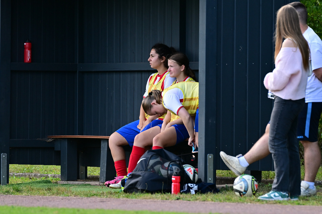 Fußball I Juniorinnen I Saison 2025-2026 I Oberliga Niedersachsen I 2. Spieltag I FC Rosengarten - ATSV Scharmbeckstotel | Der Sportfotograf. - Realisiert mit Pictrs.com