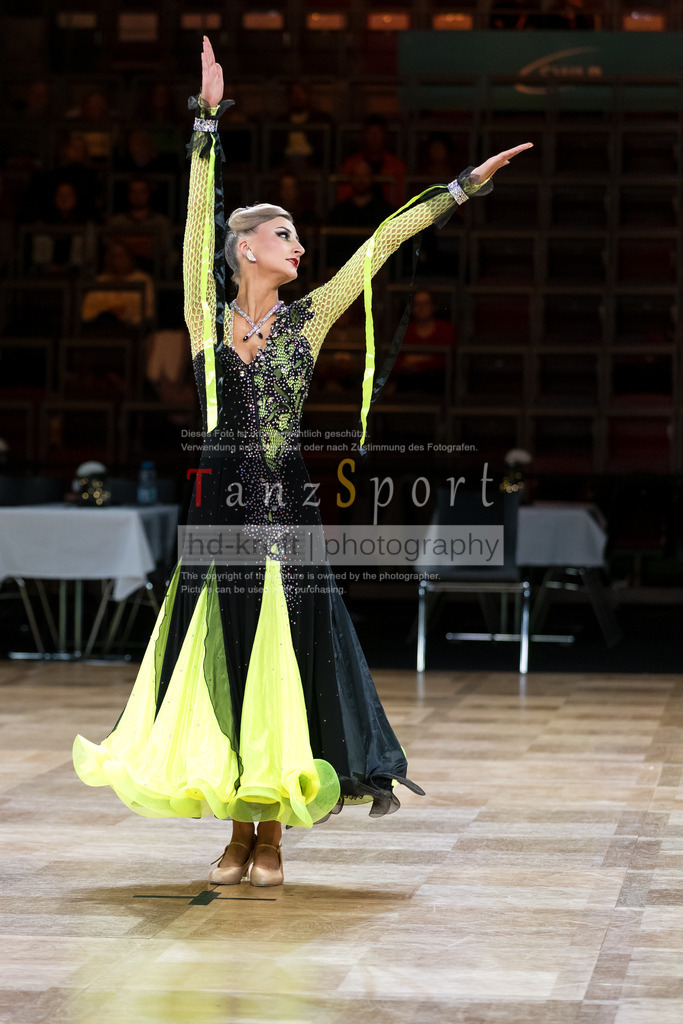 20241109_DM-Formationen_Vorrunde_3171 | Tanzsportbilder, Standardtanz, Lateintanz, WDSF, DTV, LTVB, dancecomp, goc, hessen tanzt, blaues band der spree, walzer, tango, wiener walzer, slowfox, quickstepp, samba, rumba, cha-cha-cha, paso doble. jive, hd-kroft photography, turniertanzsport