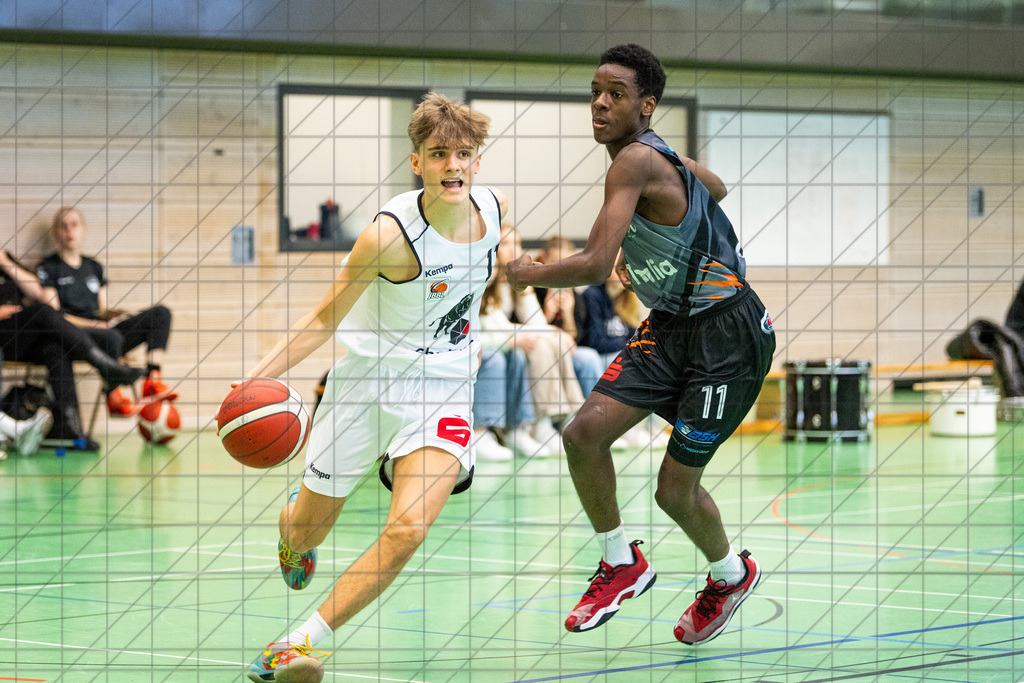 JBBL 24/25 | 27.10.2024 | Charisma Young Bulls vs. BBA Hagen | JBBL 24/25 | 27.10.2024 | Charisma Young Bulls vs. BBA Hagen - - - - - CREDIT, www.bullenfotos.de, Martin König, Hörner Weg 40, D-49078 Osnabrück, +4917663732967, Nutzung und Weitergabe nur zu den vereinbarten Zwecken. Presseanfragen an Urheber. Alle Rechte beim Urheber. - - - - - - Realisiert mit Pictrs.com