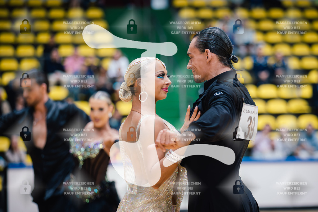 Hessen Tanzt WDSF International Open Latin 3rd (39) Egor Kondratenko _ Mie Lincke Funch (Denmark)-2025-05-18-4196 | Webshop for digital downloads and prints of dance sport, event & show photographer Julian Link - Realisiert mit Pictrs.com