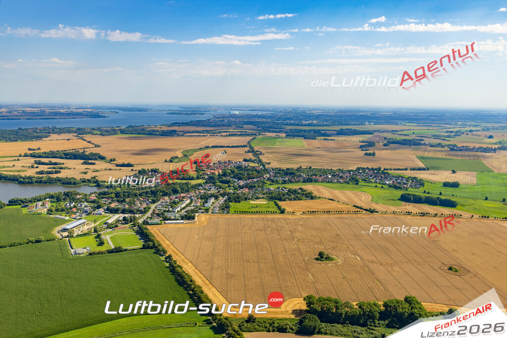 Luftaufnahme der Stadt Prohn - Die Luftaufnahme wurde 2025 vom UL-Flugzeug heraus erstellt ( keine Drohne ) - Hochauflösende Luftaufnahme - für professionelle Ausdrucke geeignet. Die Geschenkidee !Hier alle&nbsp;Infos zur Lizenzierung der LuftaufnahmeWir fliegen auch dieses Jahr wieder in Ihre Region um Luftbilder zu erstellen.- Luftbild anfragen