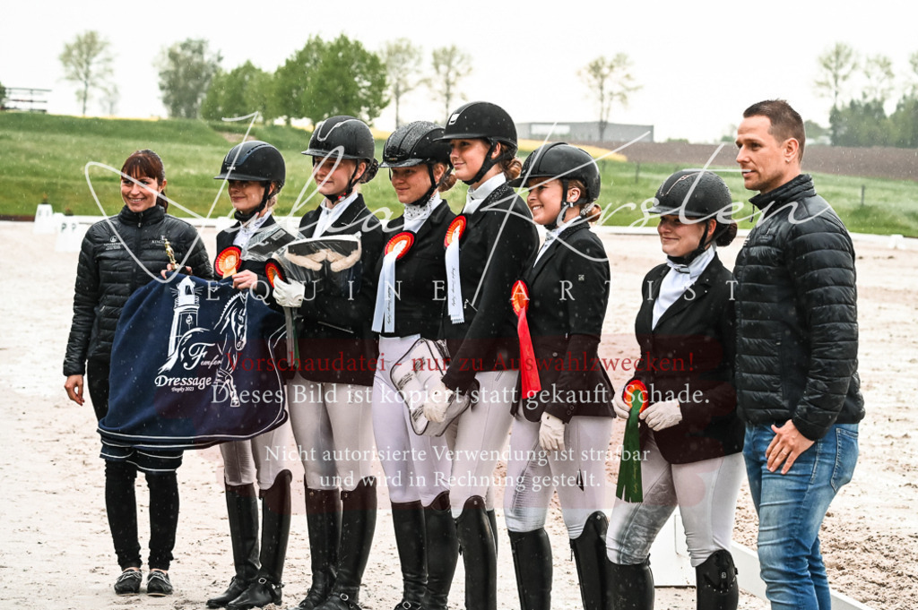 DSC_4776 | Pferde- und Turnierfotografie in Westsachsen. Pferdeportraits, Auftragszeichnungen und intuitive Kunst.