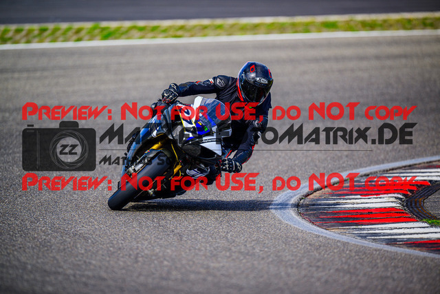 MaZZes_FotoMatrix_240911_6007705_5274 | GELB