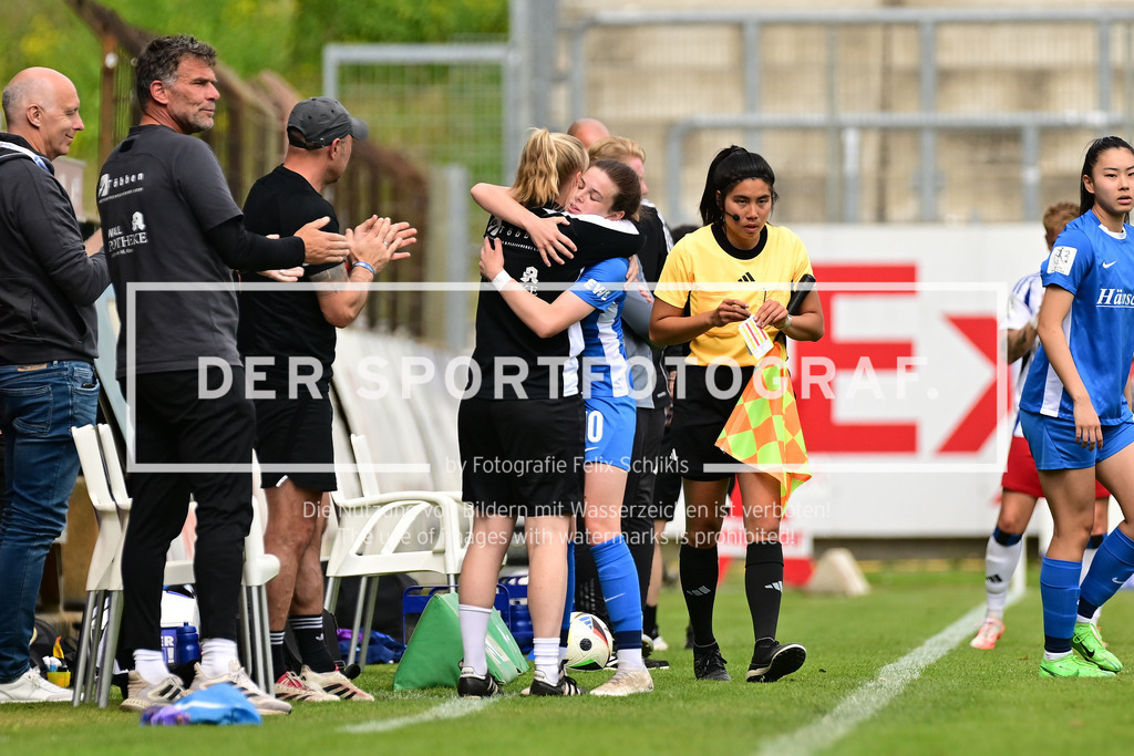 Fußball I Frauen I Saison 2024-2025 I 2. Bundesliga I 26. Spieltag I SV Meppen - Hamburger SV I 022009 | Der Sportfotograf. - Realisiert mit Pictrs.com