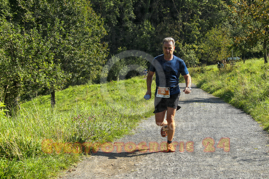 240915_1220_EV4_7214 | Sportfotografie im Rhein-Sieg Kreis, Köln, Bonn, NRW, Rheinland Pfalz, Hessen, etc. Unser Tätigkeitsfeld umfasst den Laufsport vom Volkslauf über den Marathon, Duathlon, Triathon bis zum Ultralauf wie Kölnpfad Ultra oder Schindertrail.