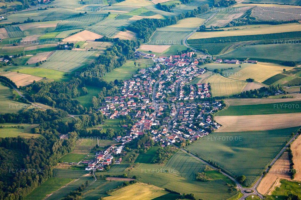 Luftbild: Ortsansicht von Norden im Ortsteil Lobenfeld in Lobbach im Bundesland Baden-Württemberg in Deutschland. Foto: IMG_66354.jpg vom 30.05.2014 durch Werner Riehm/FLY-FOTO.de