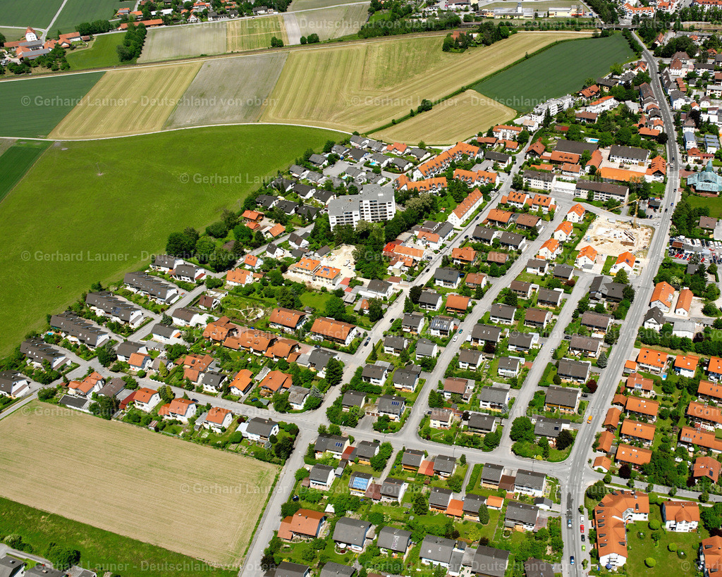 2600542 | ALTöTTING 09.06.2006 Wohngebiet einer Einfamilienhaus- Siedlung  in Altötting im Bundesland Bayern, Deutschland // Single-family residential area of settlement  in Altötting in the state Bavaria, Germany Foto: Gerhard Launer