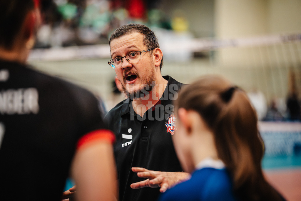 Volleyball | Frauen | Saison 2025/2026 | Volleyball Bundesliga | ETV Hamburger Volksbank Volleys vs. USC Münster | 22.01.2026 | Trainer Markus Friedrich (ETV Hamburger Volksbank Volleys)