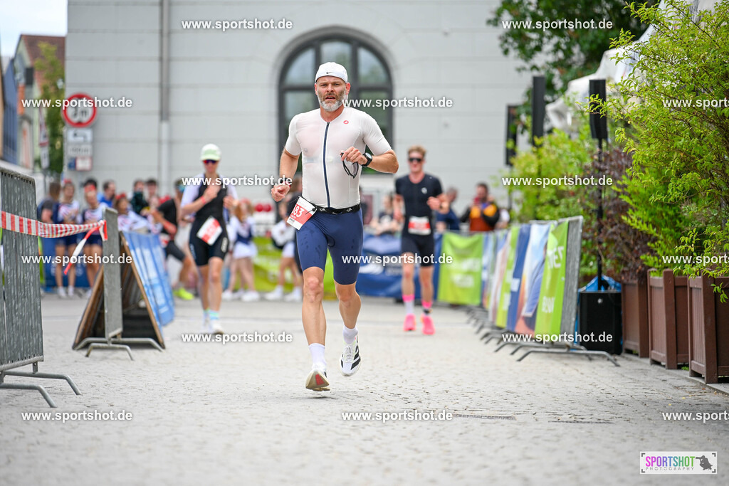 SZI_8260 | Stadttriathlon Erding 2025. #yourpictrs #sportshot_your_pictrs @Sportshotphotography #stadttriathlonerding Copyright: www.sportshot.de