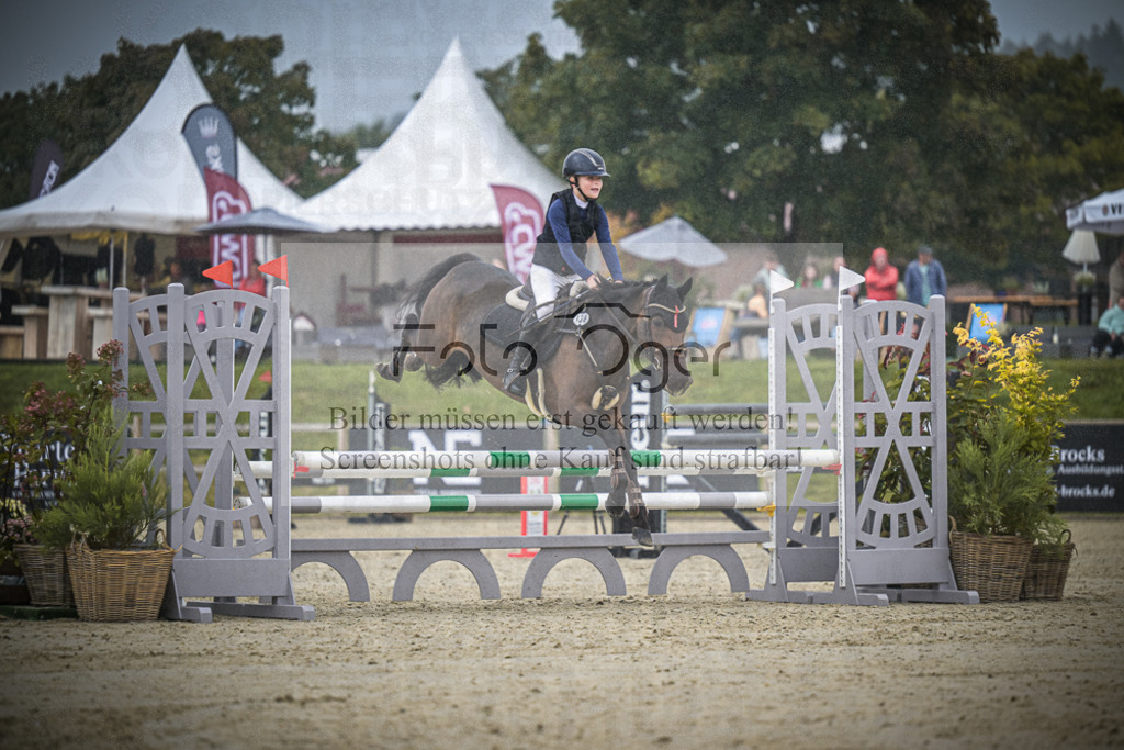 DOS_0194 | Entdecke hochwertige Reitturnierfotos von Foto Oger. Professionell, emotional und authentisch – jetzt Lieblingsmomente im Shop bestellen.Deutschlandweite Turnierfotografie. - Realisiert mit Pictrs.com