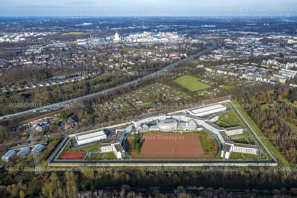 Gelsenkirchen250202801Sued | Luftbild, Justizvollzugsanstalt Gelsenkirchen, Gefängnis in Hufeisenform, Autobahn A42 und KGV Kleingartenverein Hessler e.V., hinten der Stadthafen, Feldmark, Gelsenkirchen, Ruhrgebiet, Nordrhein-Westfalen, Deutschland