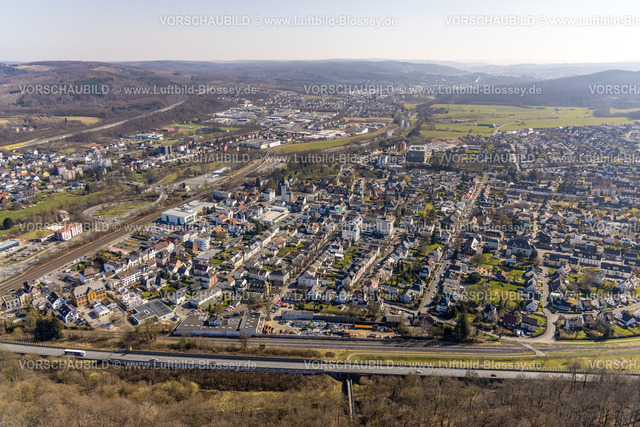 Arnsberg220301963Neheim | Luftbild, Ortsansicht Hüsten mit Klinikum Hochsauerland und St.-Petri-Kirche in Hüsten, Arnsberg, Sauerland, Nordrhein-Westfalen, Deutschland