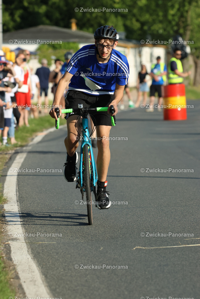 Tag 1 Rad Klein-102 | Urban. Natur. Panorama. Luftbild. 
Der Bildershop für aufregende Perspektiven!
Für Deko, Wandbild und Kalender!
Wir bringen LED-Bilder zum Leuchten!
