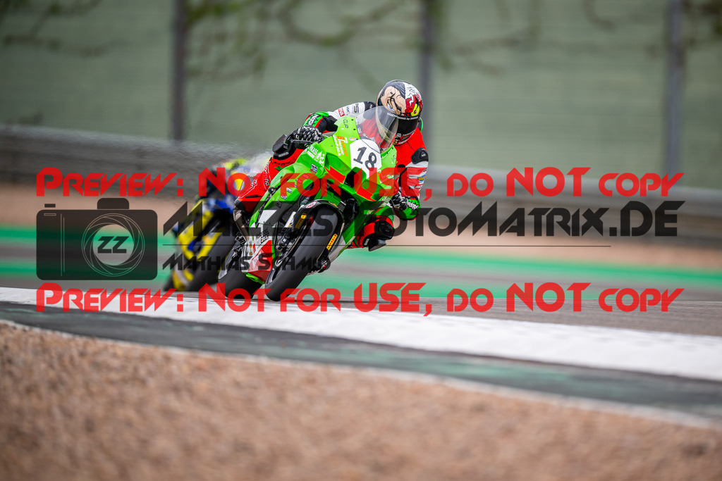 MaZZes_FotoMatrix_240503_6007705_3963 | STK1000