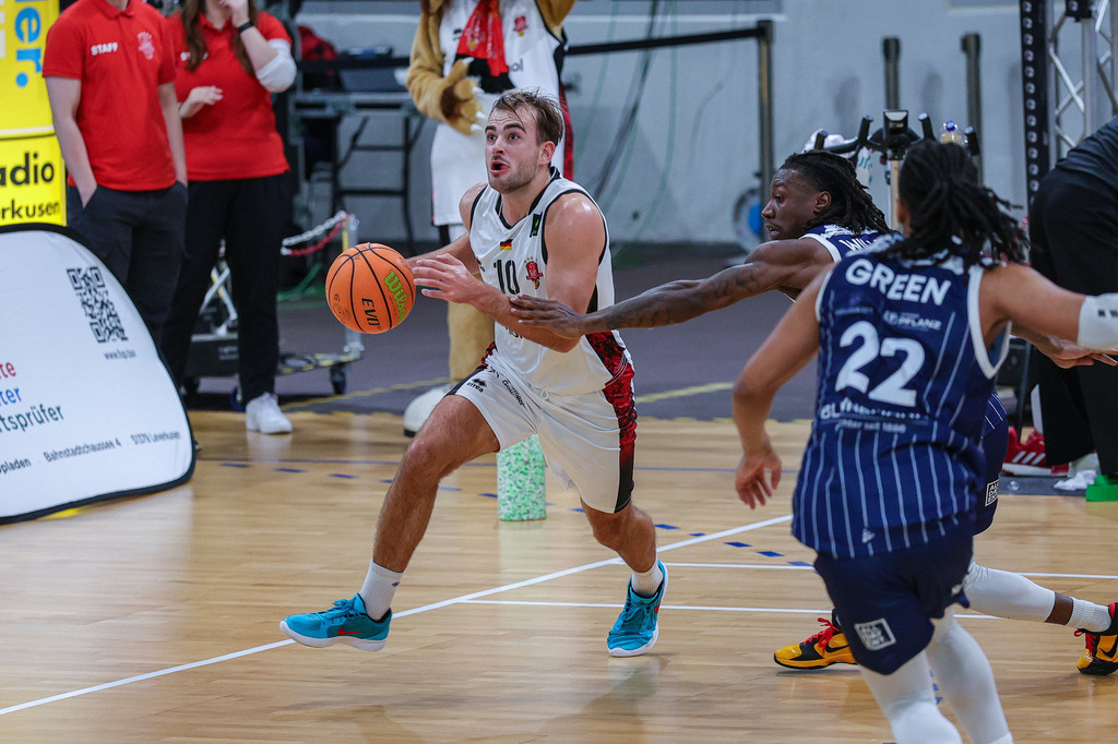 BAYER GIANTS vs VfL Sparkassenstars Bochum-27 | Fotos von Basketballspielen aus dem Raum NRW fotografiert von Gero Mueller-Laschet und Daniel Schaefer - Realisiert mit Pictrs.com