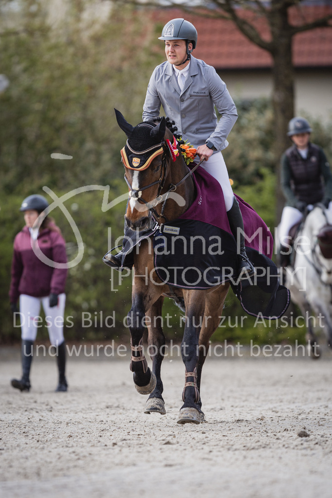 230426_HofSosath_Stil-L-570 | Deine schönsten Turniermomente als professionelle Fotos! Entdecke hochwertige Pferdesport-Fotografie im Online-Shop. Jetzt Fotos finden & bestellen!