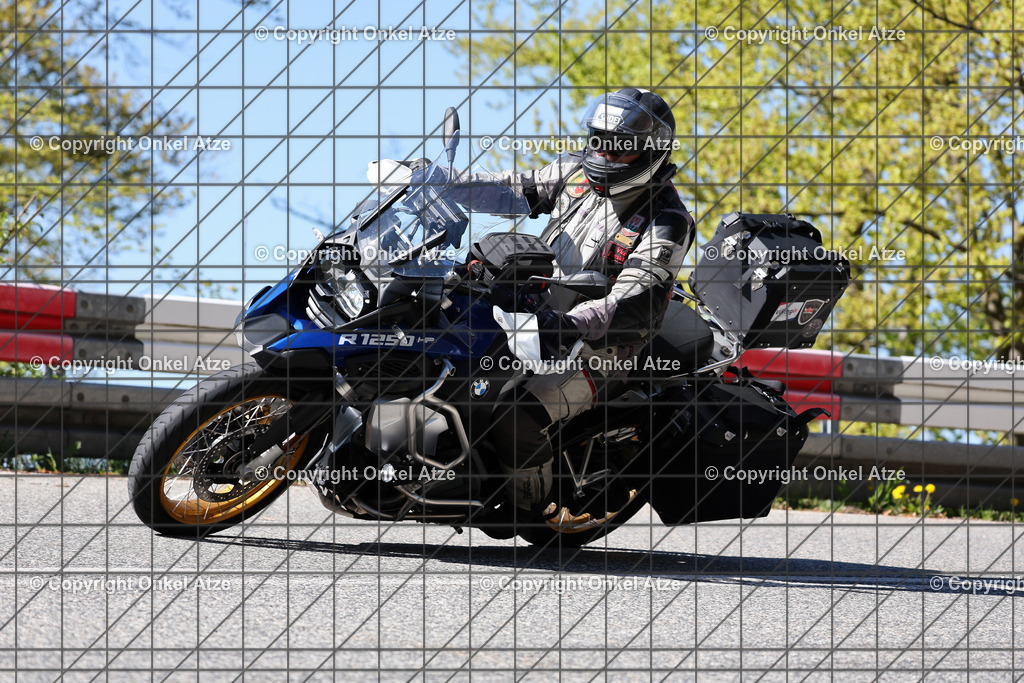 IMG_8077 | Fotograf am Kyffhäuser. Onkel Atze. Kyffhäuser Rennstrecke. Café36. Motorsportfotografie. - Realisiert mit Pictrs.com