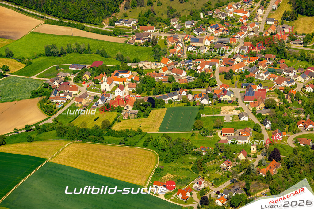 Das Luftbild zeigt : Ursheim Polsingen - Die Luftaufnahme wurde 2024 vom UL-Flugzeug aus erstellt ( keine Drohne ) - Hochauflösende Luftaufnahme - Für grossformatige Ausdrucke geeignet. Die Geschenkidee !Mit Lizenz und Bildrechte bestellbar