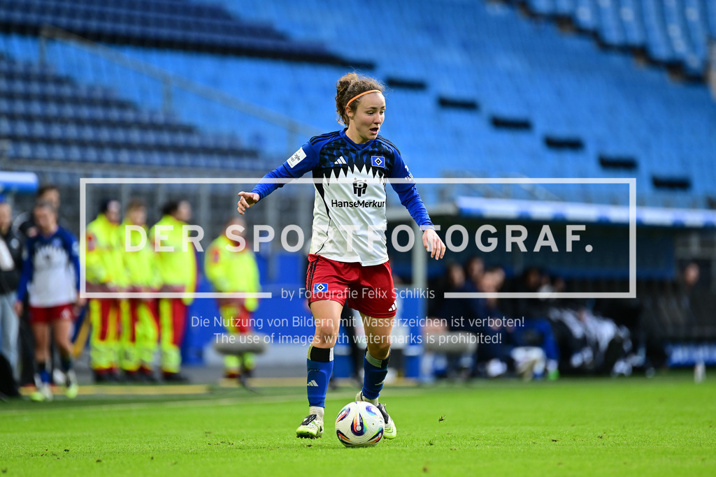 Fußball I Frauen I Saison 2025-2026 I Bundesliga I 7. Spieltag I Hamburger SV - FC Carl Zeiss Jena I 18.10.2025 I 25163 | Melanie Brunnthaler (11, Hamburger SV) - Realisiert mit Pictrs.com