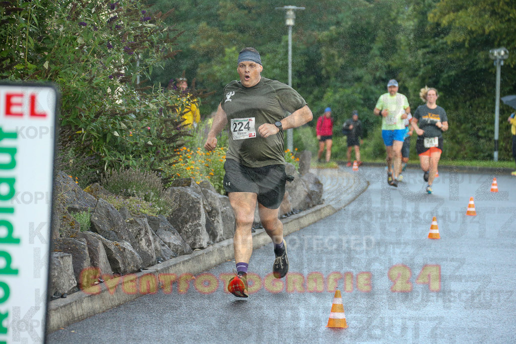 230804_1933_EX1_5161 | Sportfotografie im Rhein-Sieg Kreis, Köln, Bonn, NRW, Rheinland Pfalz, Hessen, etc. Unser Tätigkeitsfeld umfasst den Laufsport vom Volkslauf über den Marathon, Duathlon, Triathon bis zum Ultralauf wie Kölnpfad Ultra oder Schindertrail.