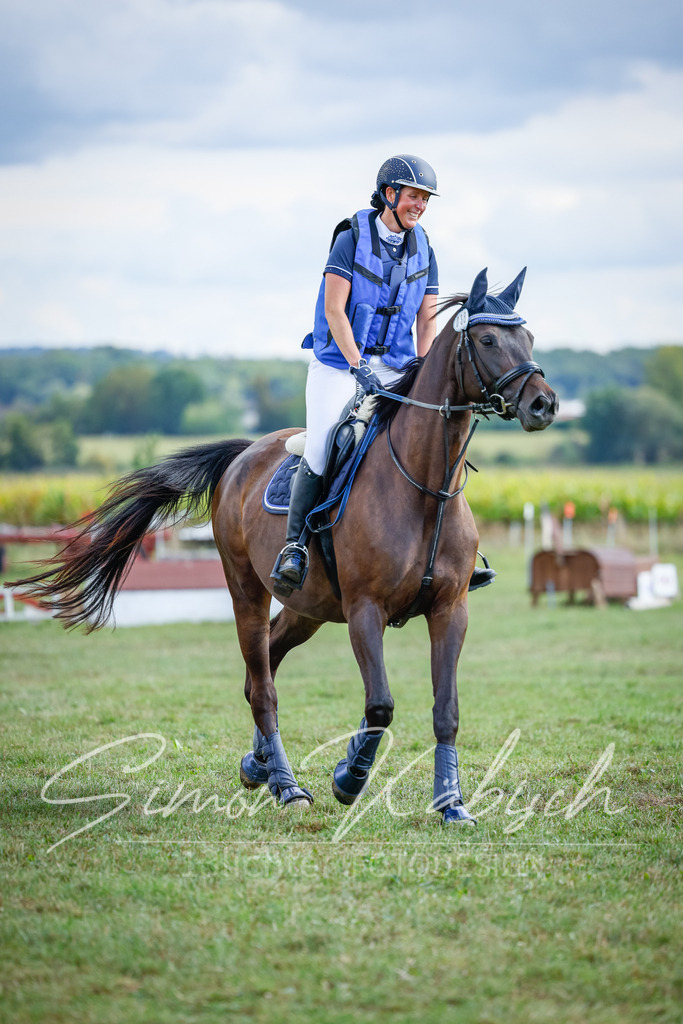 20250905-_3LI1022 | Tierfotografie Pferde, Hunde, Katzen, Haustiere.
Turnierfotografie Reitturniere, Reiten, Springreiten, Dressur in Hanau, dem Main-Kinzig-Kreis und dem Rhein-Main- Gebiet um Frankfurt